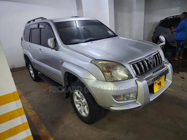 Toyota Land Cruiser Prado 2006 Silver
