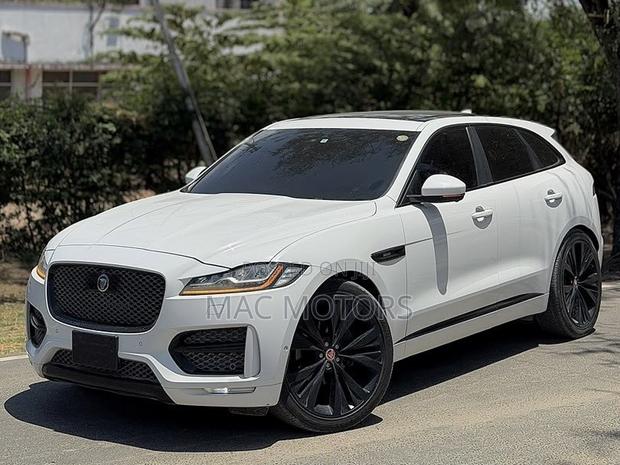 Jaguar F-Pace 2018 White