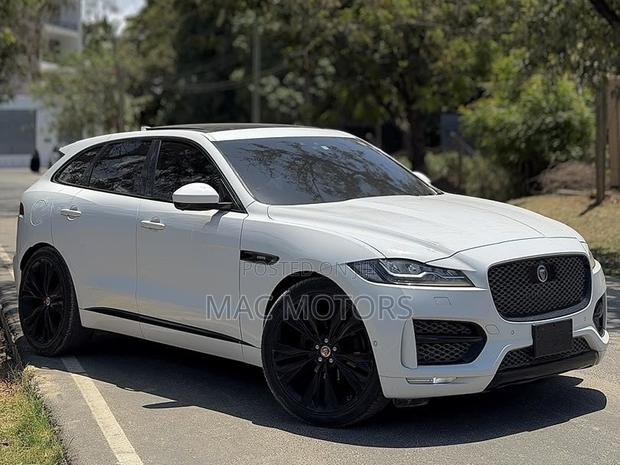 Jaguar F-Pace 2018 White
