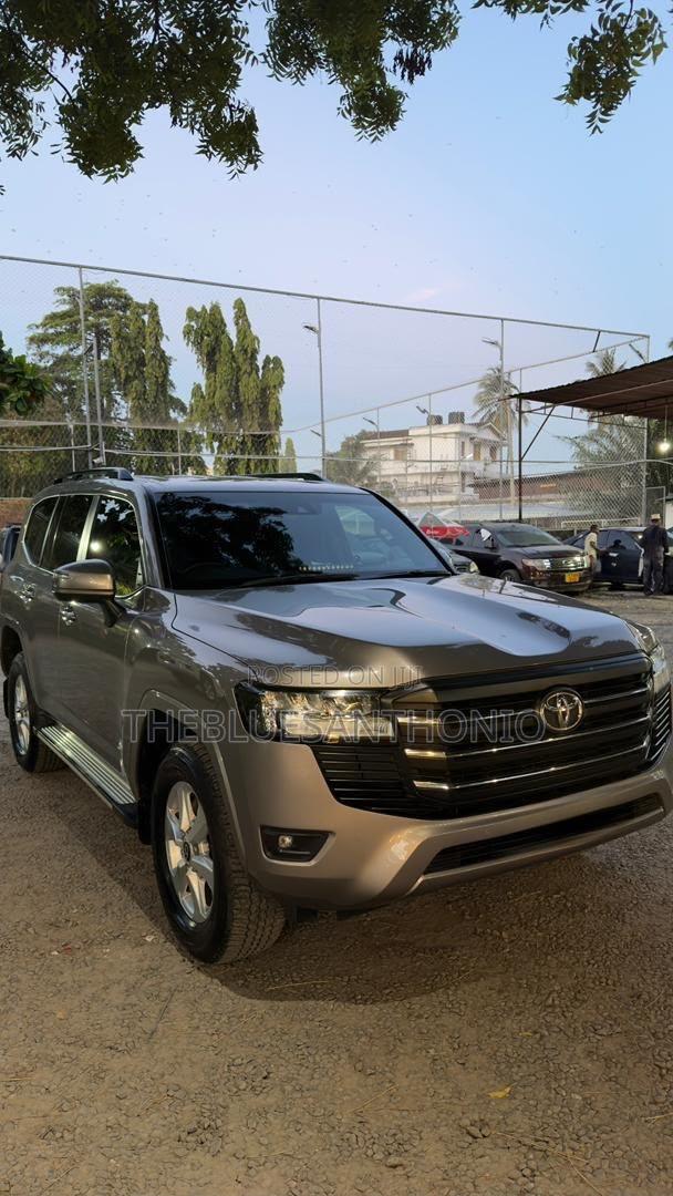 Toyota Land Cruiser 2023 Beige