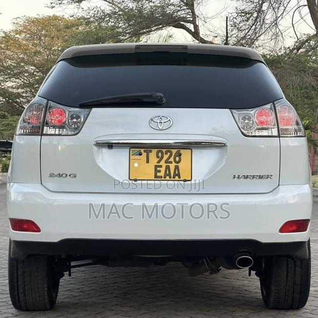 Toyota Harrier 2007 White