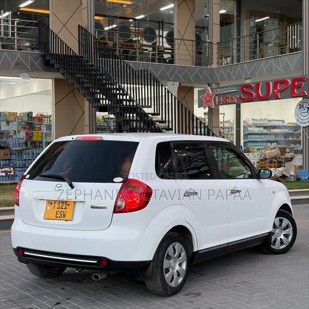 Mazda Verisa 2010 White