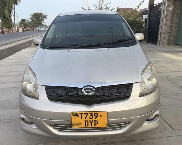 Toyota Corolla Spacio 2002 Silver
