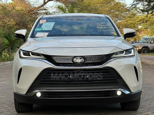 Toyota Harrier 2.0 2020 White