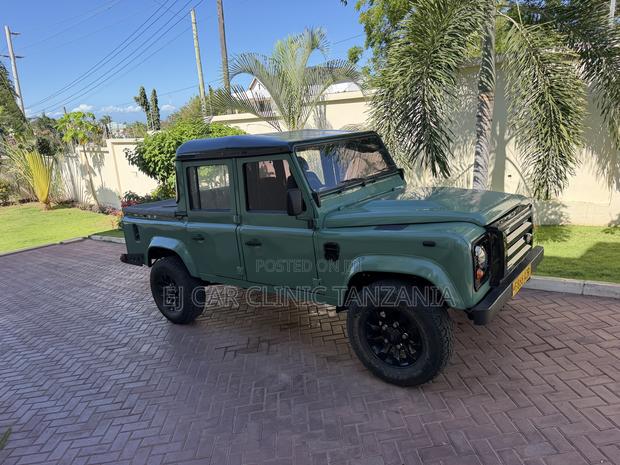 Land Rover Defender 1995 Green