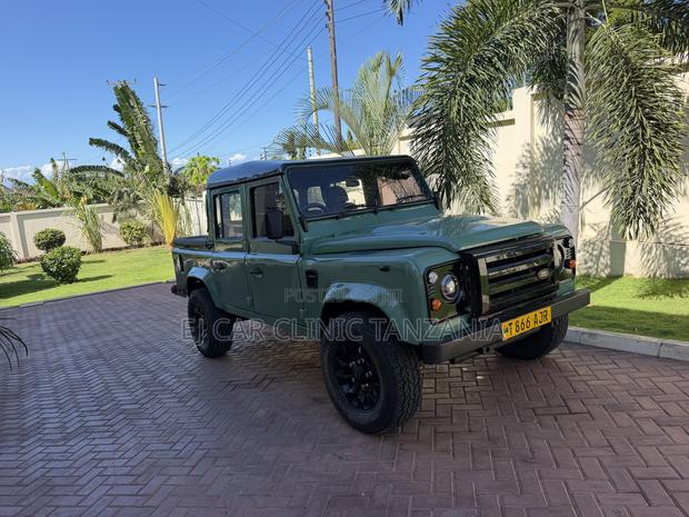 Land Rover Defender 1995 Green