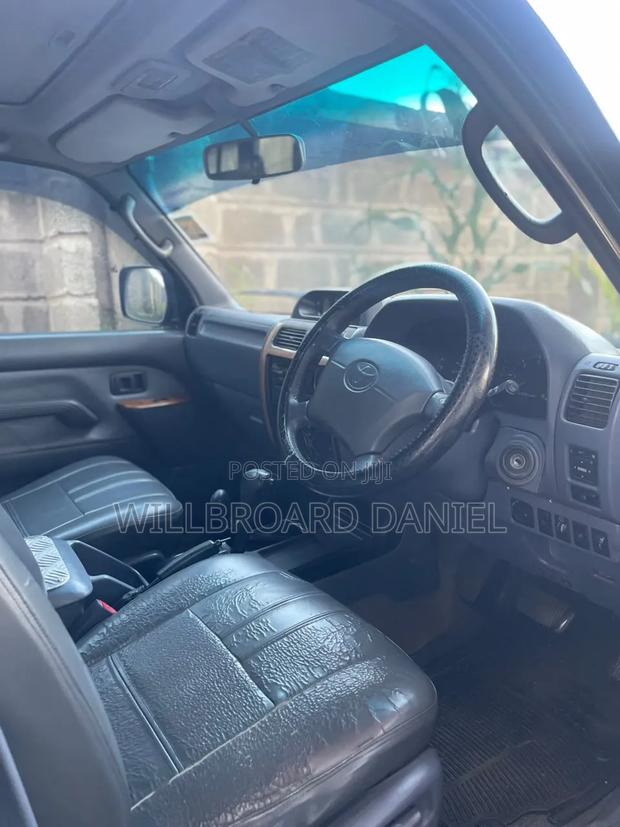 Toyota Land Cruiser Prado 2004 Gray