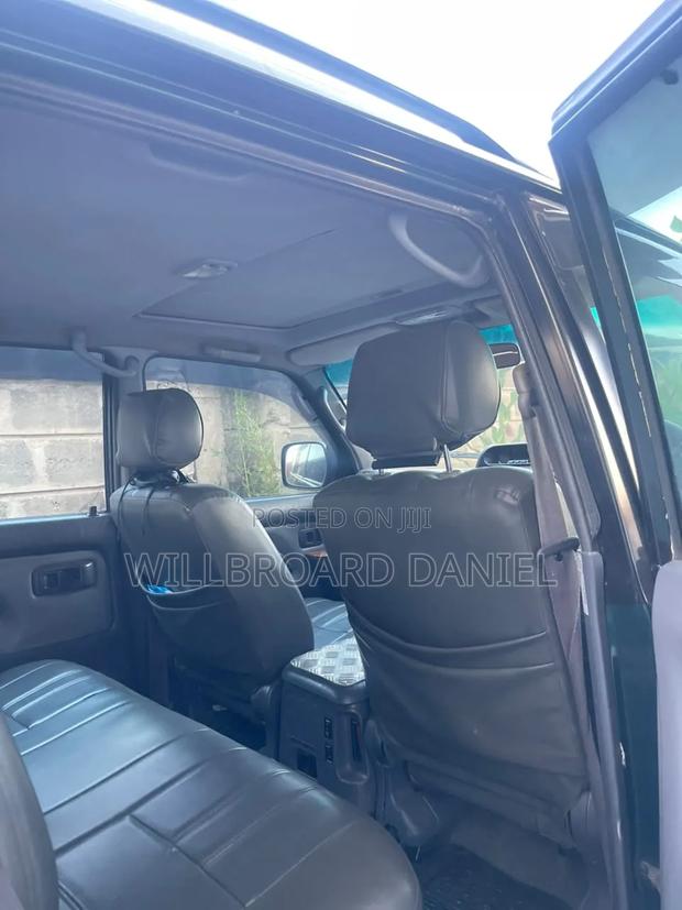 Toyota Land Cruiser Prado 2004 Gray