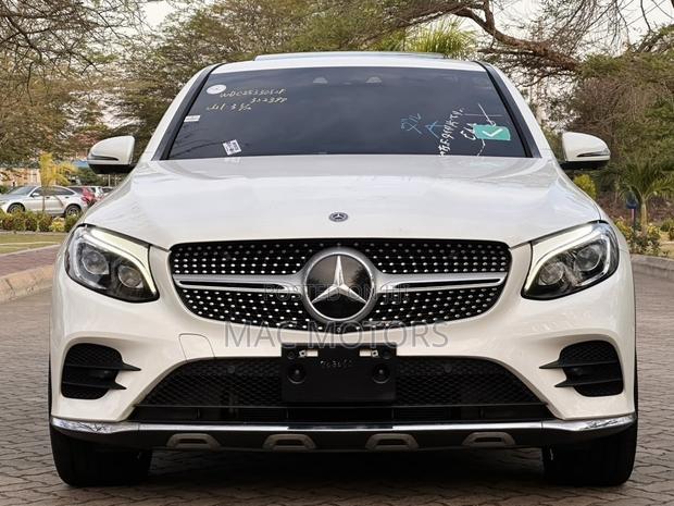 Mercedes-Benz GLC-Class 2017 White