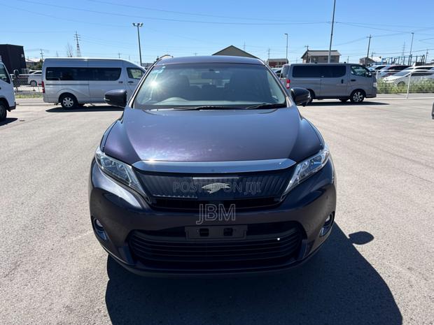 Toyota Harrier 2.0 2016 Black