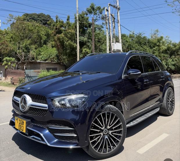 Mercedes-Benz GLE-Class GLE 300d 4MATIC 2021 Blue
