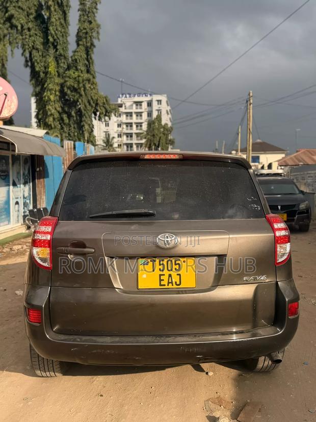 Toyota RAV4 2008 Gold