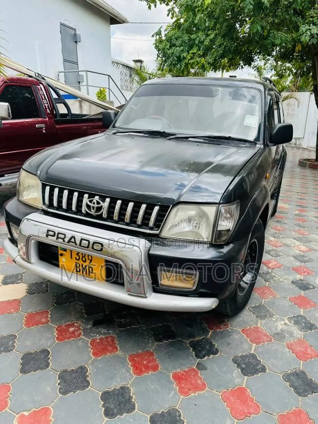 Toyota Land Cruiser Prado 2002 Black