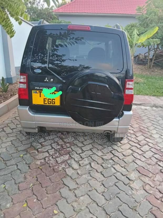 Mitsubishi Pajero 2005 Black