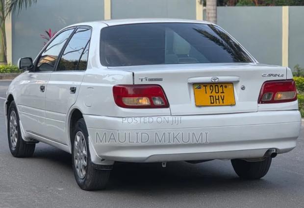 Toyota Carina 2001 White