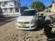 Suzuki Swift 2010 White for sale