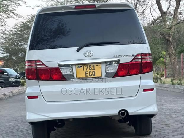 Toyota Alphard 2007 White