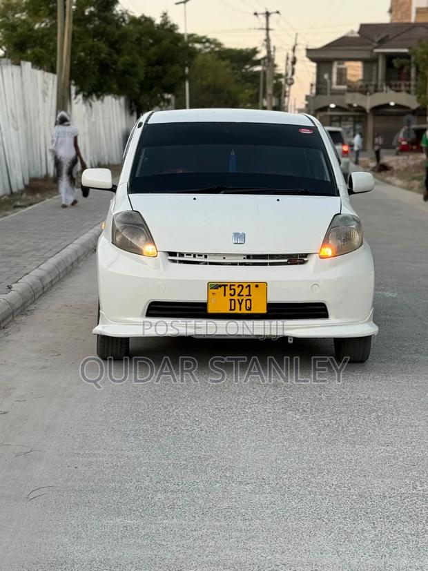 Toyota Passo 2004 White