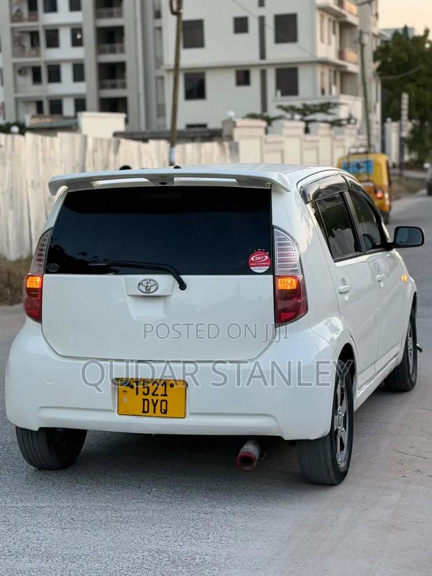 Toyota Passo 2004 White