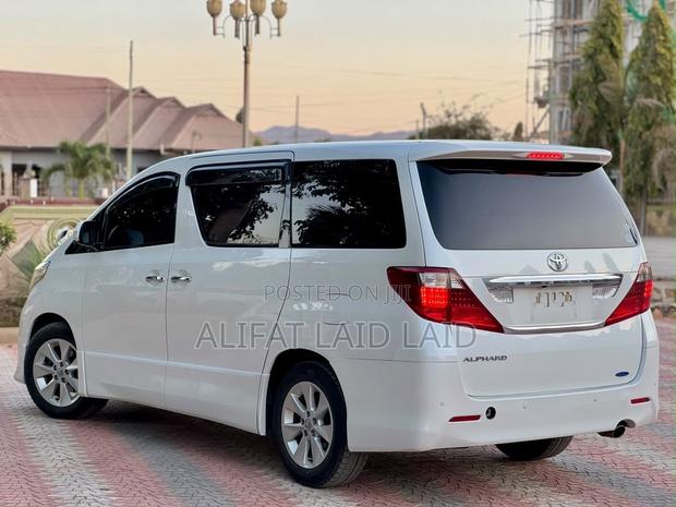 Toyota Alphard 2008 White