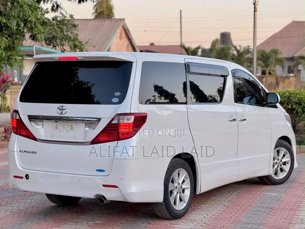 Toyota Alphard 2008 White