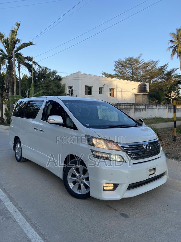 Toyota Vellfire V 2.4 4WD 7-Seater 2009 White