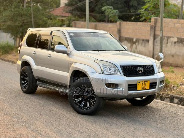 Toyota Land Cruiser Prado 2004 Silver