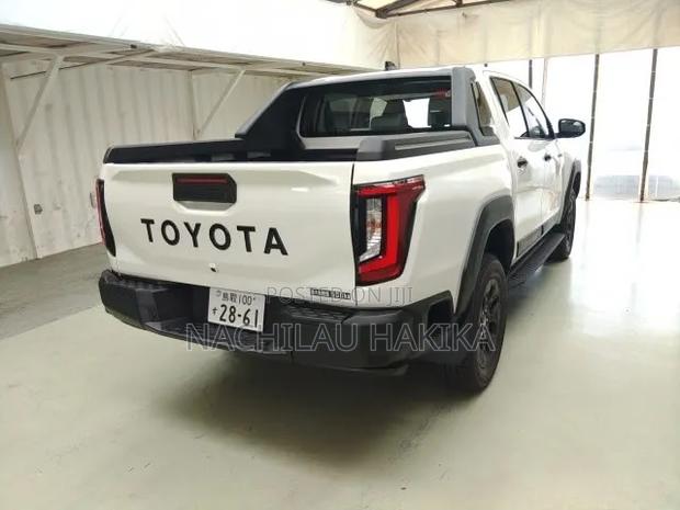 New Toyota Hilux Invincible X (Diesel) 2026 White