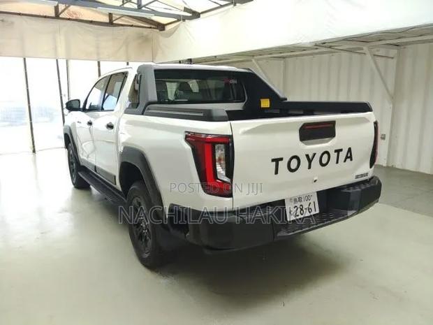 New Toyota Hilux Invincible X (Diesel) 2026 White