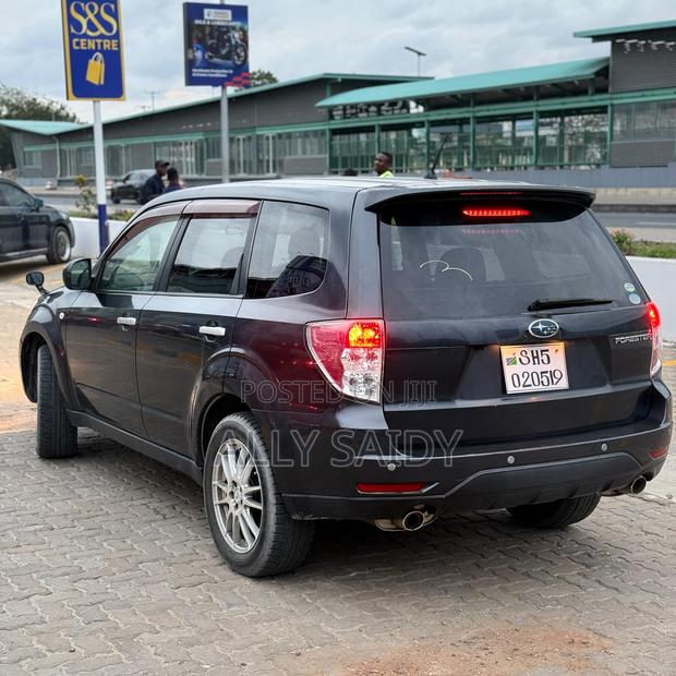 Subaru Forester 2.0D X 2009 Black