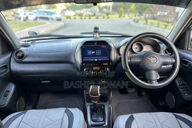 Toyota RAV4 1.8 2004 Blue