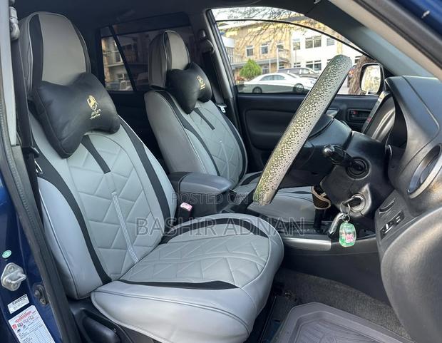 Toyota RAV4 1.8 2004 Blue