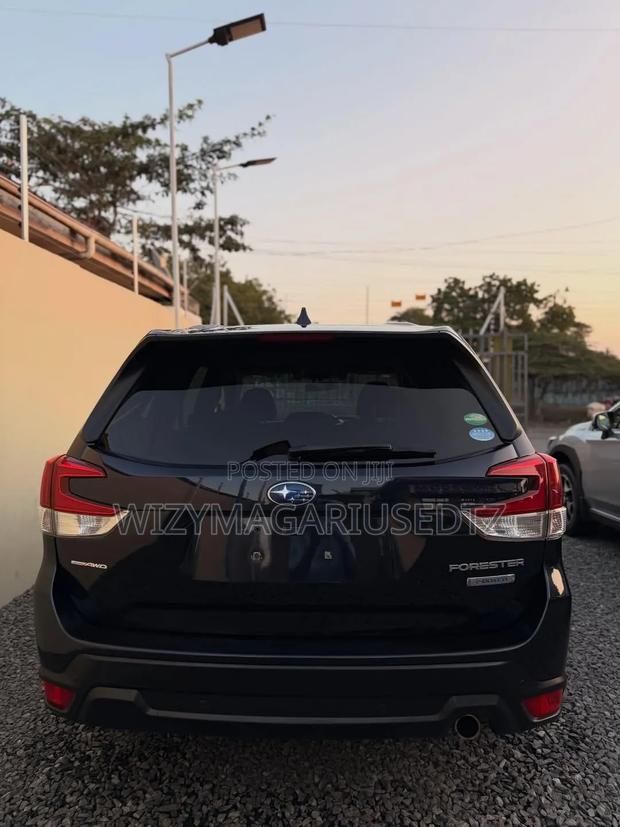 Subaru Forester Premium 2021 Blue