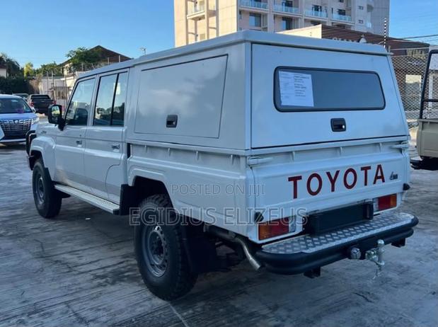Toyota Land Cruiser 2025 White
