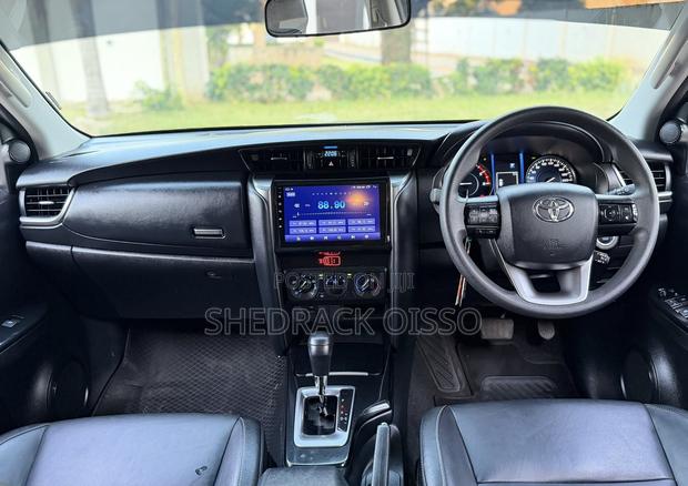 Toyota Fortuner 2023 Gray