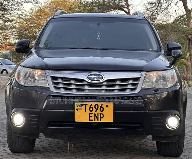 Subaru Forester 2012 Black