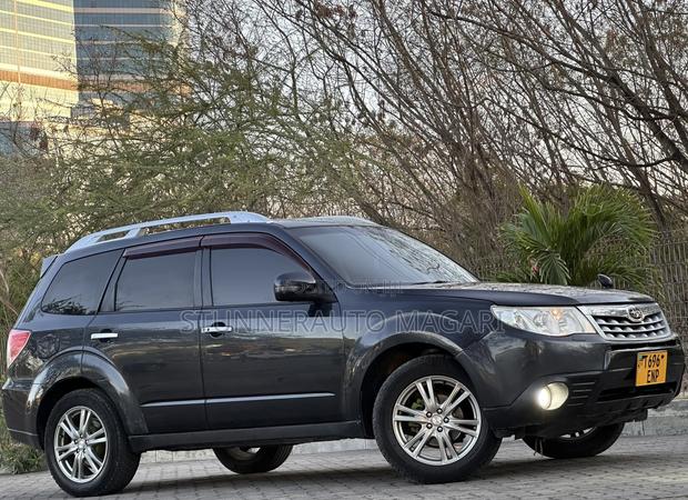 Subaru Forester 2012 Black