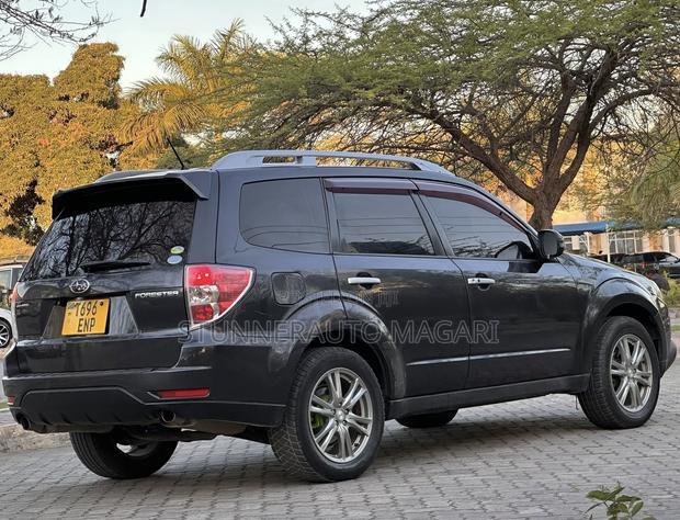 Subaru Forester 2012 Black