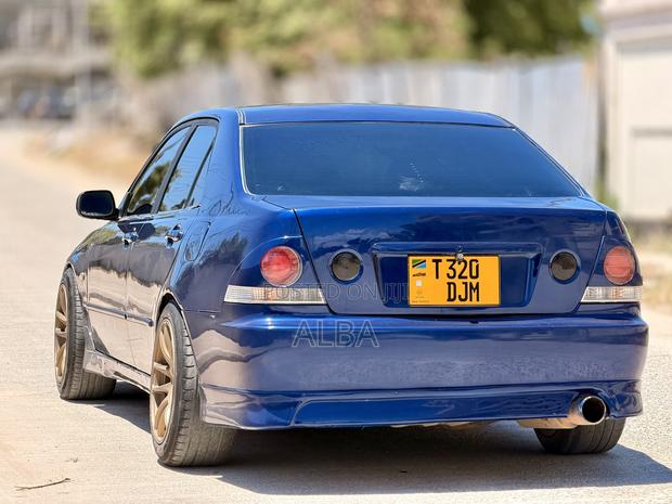 Toyota Altezza 2004 Blue
