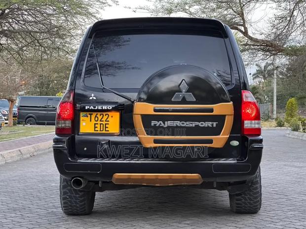 Mitsubishi Pajero Sport 2005 Black