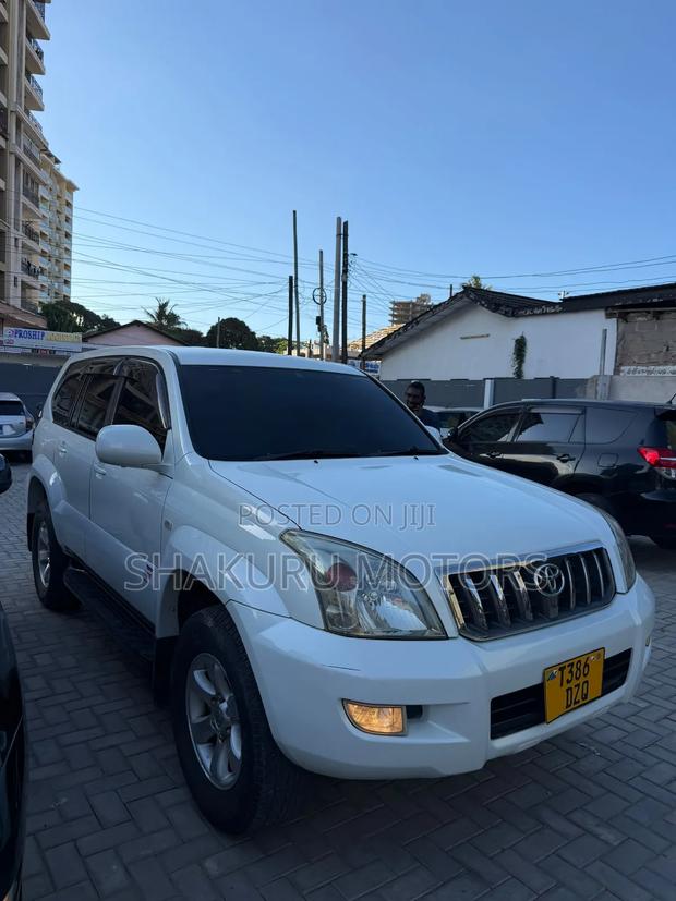 Toyota Land Cruiser Prado 2007 White