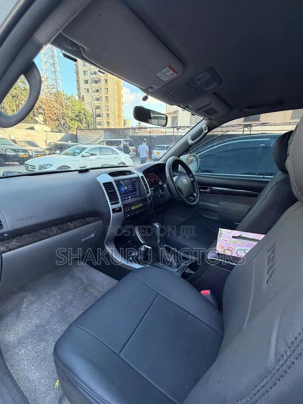 Toyota Land Cruiser Prado 2007 White
