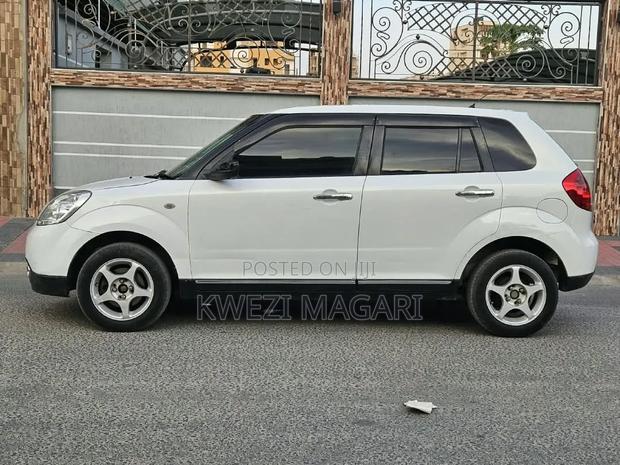 Mazda Verisa 2010 White
