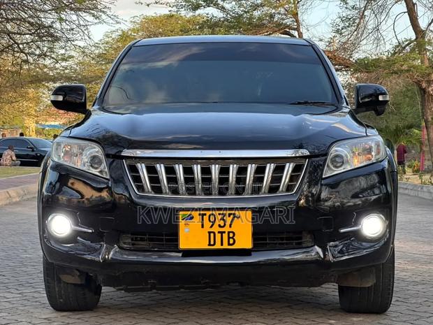 Toyota Vanguard 2011 Black