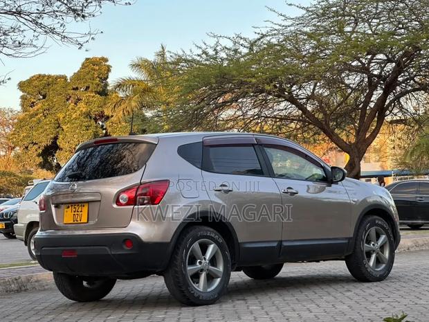 Nissan Dualis 2008 Gold