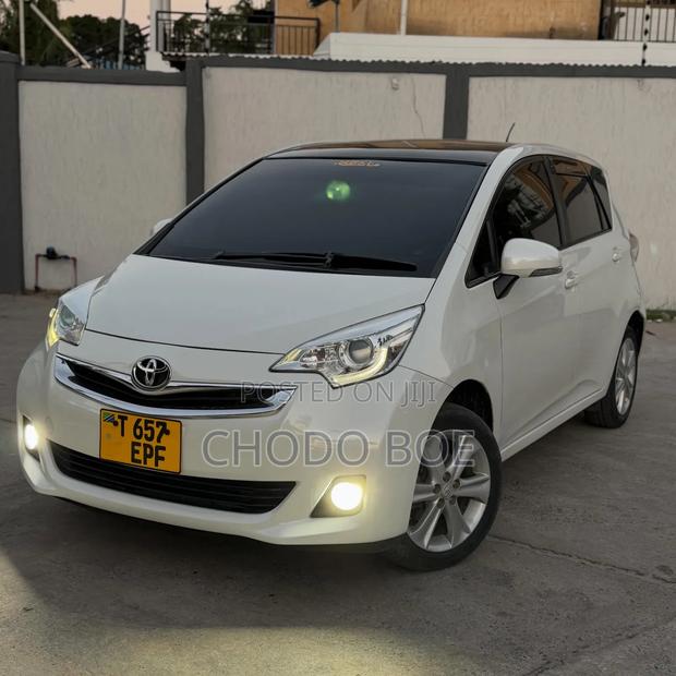 Toyota Ractis 2015 Pearl