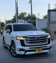 Toyota Land Cruiser LC300 2024 Pearl for sale