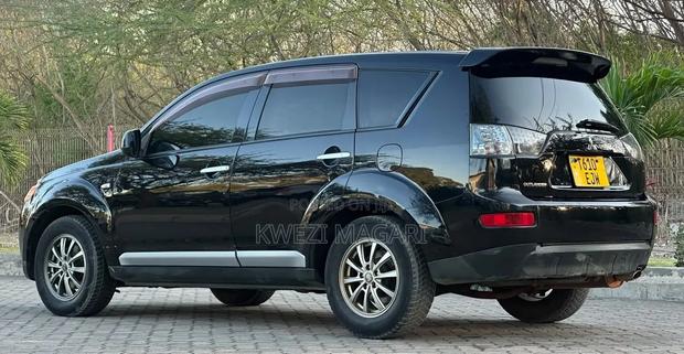 Mitsubishi Outlander 2.4 GLS Automatic 2009 Black