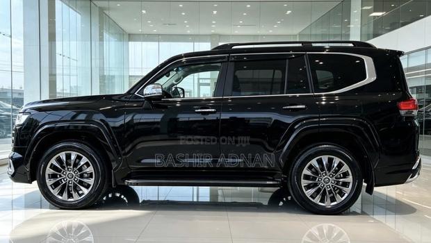 Toyota Land Cruiser LC300 2024 Matt Black