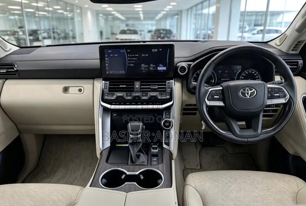 Toyota Land Cruiser LC300 2024 Matt Black